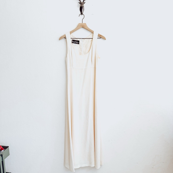 Nicole Miller Dresses & Skirts - Nicole Miller Women's Cream Sleeveless Maxi Dress Size 12
